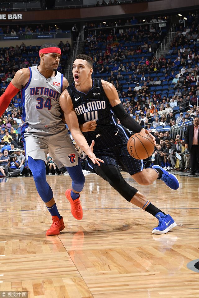 媒体人谈邵佳一：当年克林斯曼带德国前的履历更是一张白纸（媒体人谈邵佳一：克林斯曼接手德国队前几乎毫无执教资历）