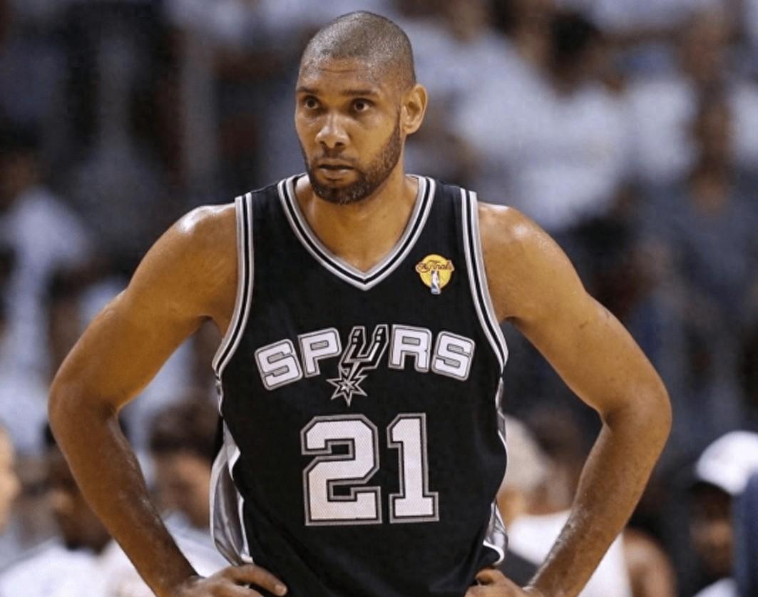 都体：森林和维拉有意卡斯特罗，博洛尼亚可能要价4000-5000万（都体：维拉与诺丁汉森林看中卡斯特罗，博洛尼亚要价在4000万至5000万之间）