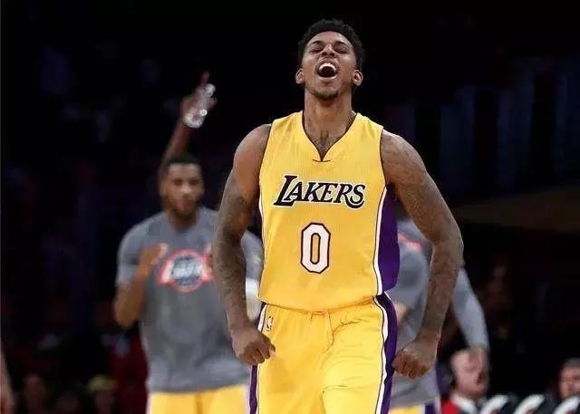 罗马诺：拉莫斯仍想参加世界杯，他愿意去意甲球队（罗马诺称拉莫斯仍渴望世界杯，愿加盟意甲球队）