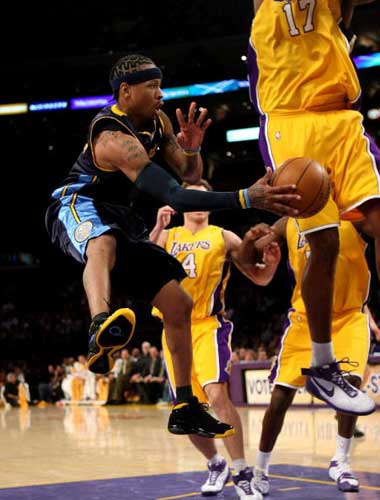 此前连续缺席4场！雄鹿官方：字母哥今日对阵尼克斯迎来复出（缺席四场后回归！雄鹿官宣：字母哥今日对阵尼克斯复出）