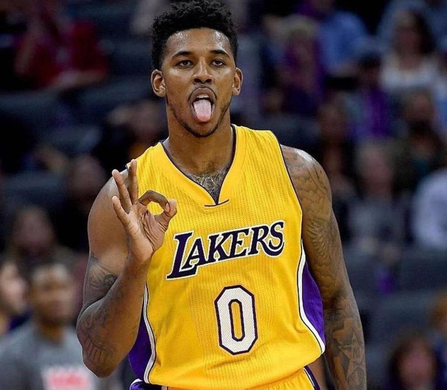 奥利塞赫：我从一个重要人物那里得知，奥斯梅恩将会加盟皇马（奥利塞赫透露：从关键人士处获悉，奥斯梅恩将加盟皇马）