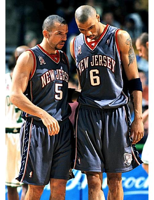 哪怕不算欧国联、阿拉冠级别的冠军！梅西的冠军数都多于决赛数！（即便不计欧国联和阿拉冠，梅西夺冠次数仍多于决赛场次）