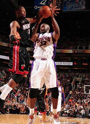 米体：米兰双雄每年各自能从新球场获得1.8亿欧的收益（米体：新球场将为米兰双雄各带来每年1.8亿欧元收入）