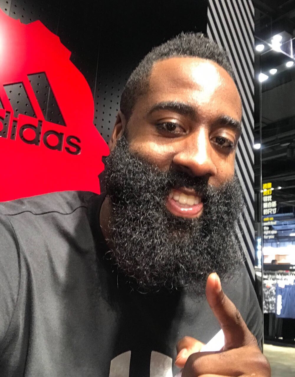 大连一家月子中心晒照：恭喜刘祝润解锁超级奶爸新身份（大连月子中心晒照：刘祝润升级为超级奶爸）