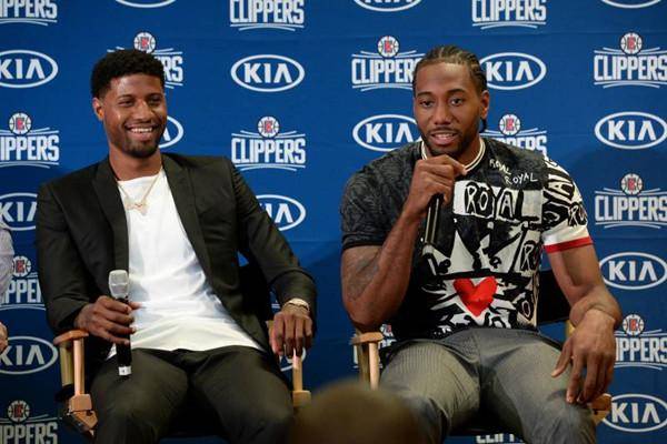 勒布朗·詹姆斯连续得分上双场次定格在1297场！NBA历史第一（詹姆斯连续得分上双纪录定格1297场，NBA历史第一）