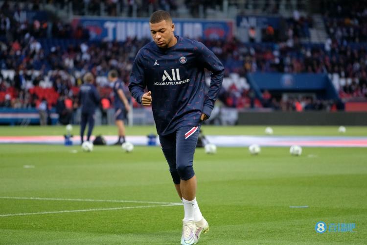 北雪平球迷向场内投掷烟花，瑞典超甲升级附加赛被迫中断（北雪平球迷向场内投掷烟花，瑞典超甲升级附加赛紧急中止）