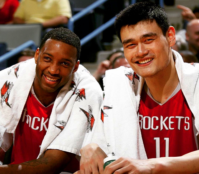 媒体人：北京国安要解散是假消息，想要帮助国安的人有很多（媒体人澄清：北京国安解散属谣言，多方愿出手相助）