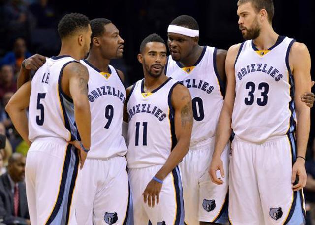 意媒：上个月跖骨骨折的梅雷特还将缺阵20天，意超杯有望复出（意媒：梅雷特上月跖骨骨折，将再休战20天，意超杯有望回归）